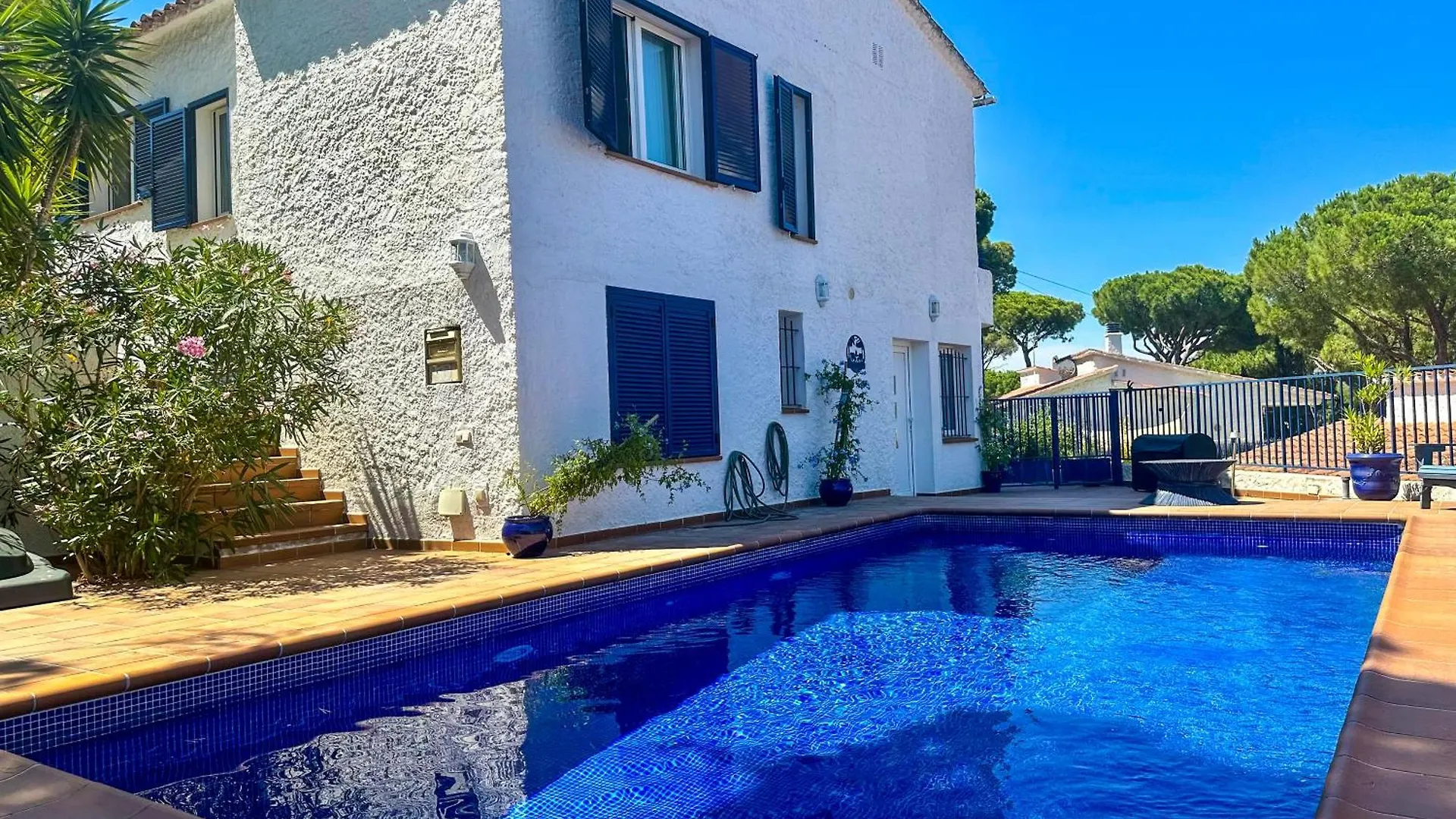 Boubou - Fantastica Villa Con Piscina! Pals
